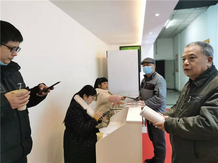 四川中青旅綿陽分社、綿陽市中旅假日旅行社、綿陽自來文化傳播有限公司24H自助售貨服務(wù)盛大開業(yè)